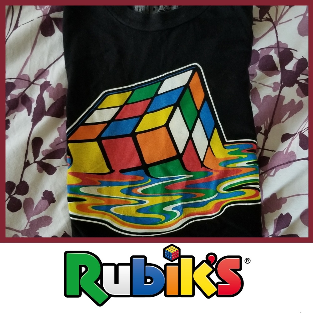 Graphic Tee Melting Rubiks Cube Mens Small